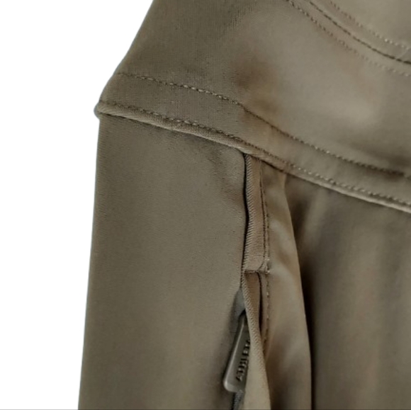Athleta Cosmic Wide Leg Pant Size 6 Olive Track Travel Outdoors NEW NWT - Picture 7 of 13